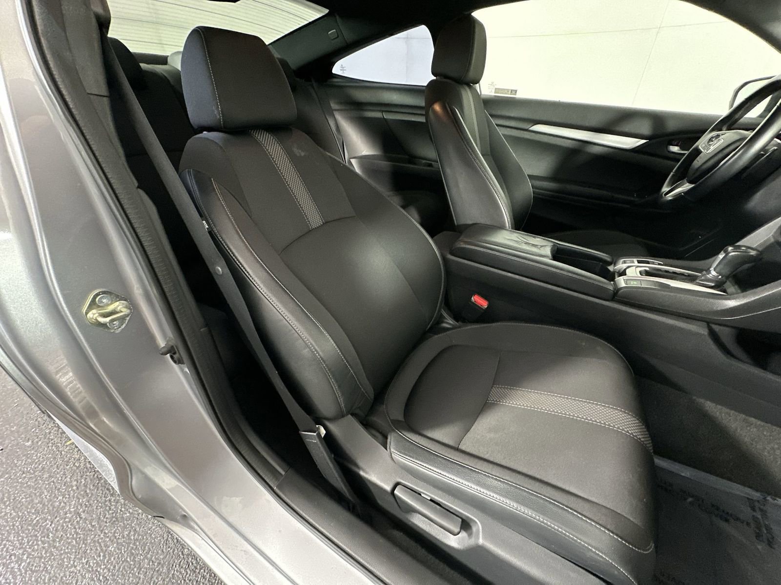 Used 2020 Honda Civic Sport image 36