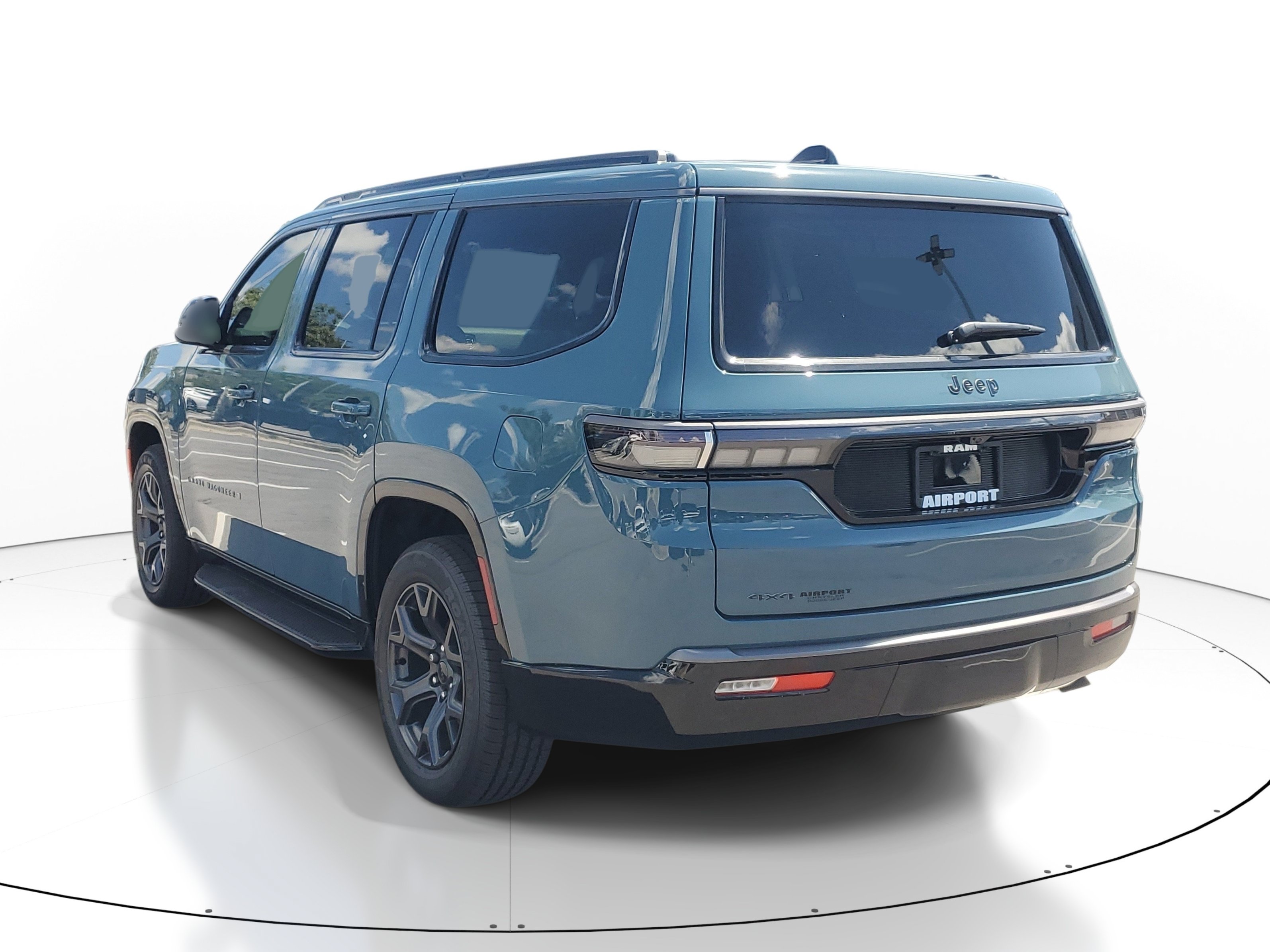 New 2026 Jeep Grand Wagoneer Limited AWD/4WD image 4