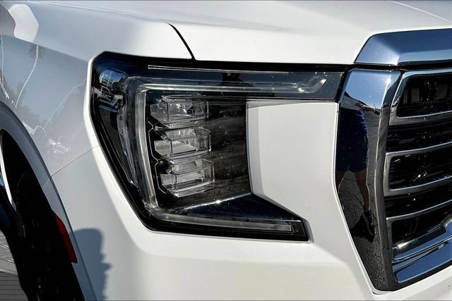 Used 2023 GMC Yukon XL SLT w/ SLT Premium Package AWD/4WD image 33