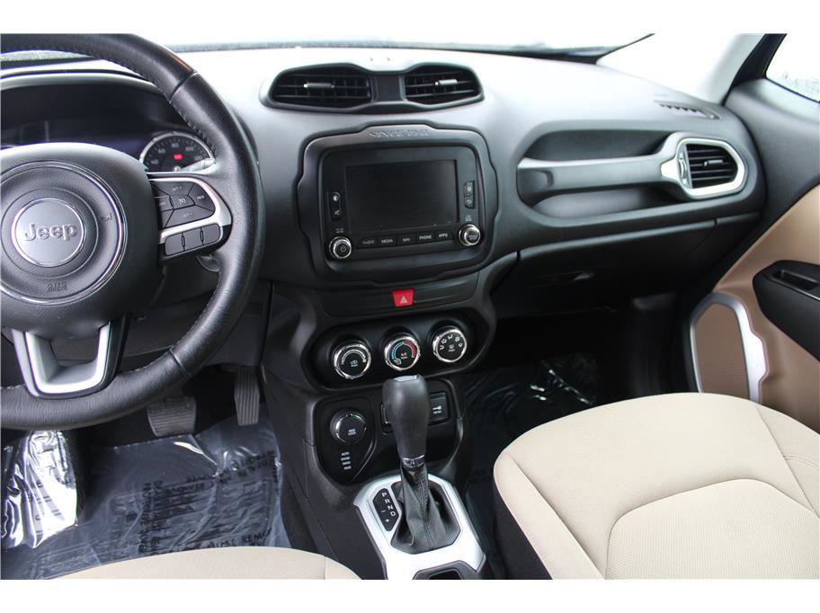 Used 2017 Jeep Renegade Latitude image 20