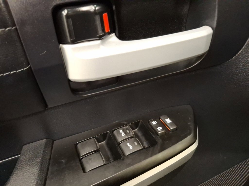 Used 2016 Toyota Tundra Limited image 14