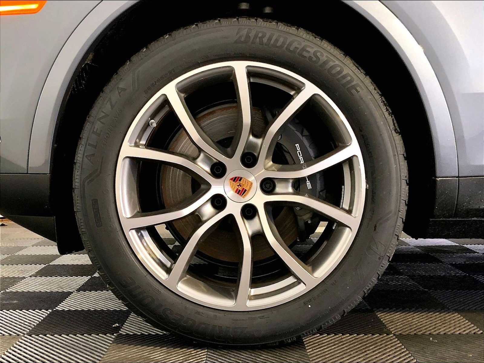 New 2026 Porsche Cayenne image 11