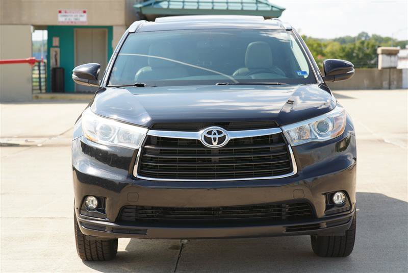 Used 2015 Toyota Highlander XLE FWD image 10