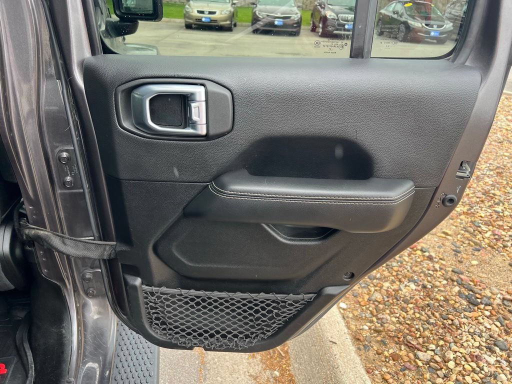 Used 2021 Jeep Wrangler Unlimited Sahara AWD/4WD image 23