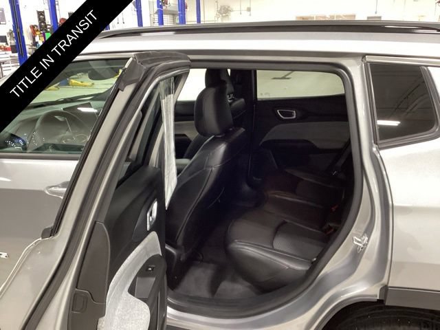 Used 2023 Jeep Compass Latitude w/ Convenience Group AWD/4WD image 12
