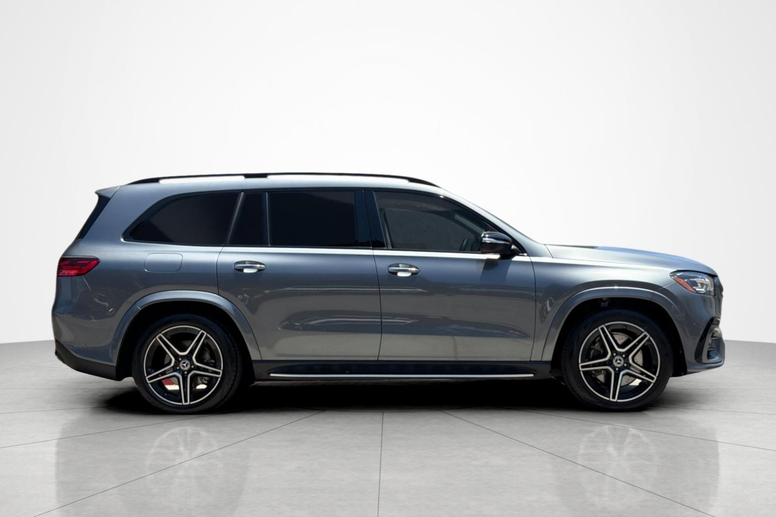 Used 2026 Mercedes-Benz GLS 450 4MATIC image 6