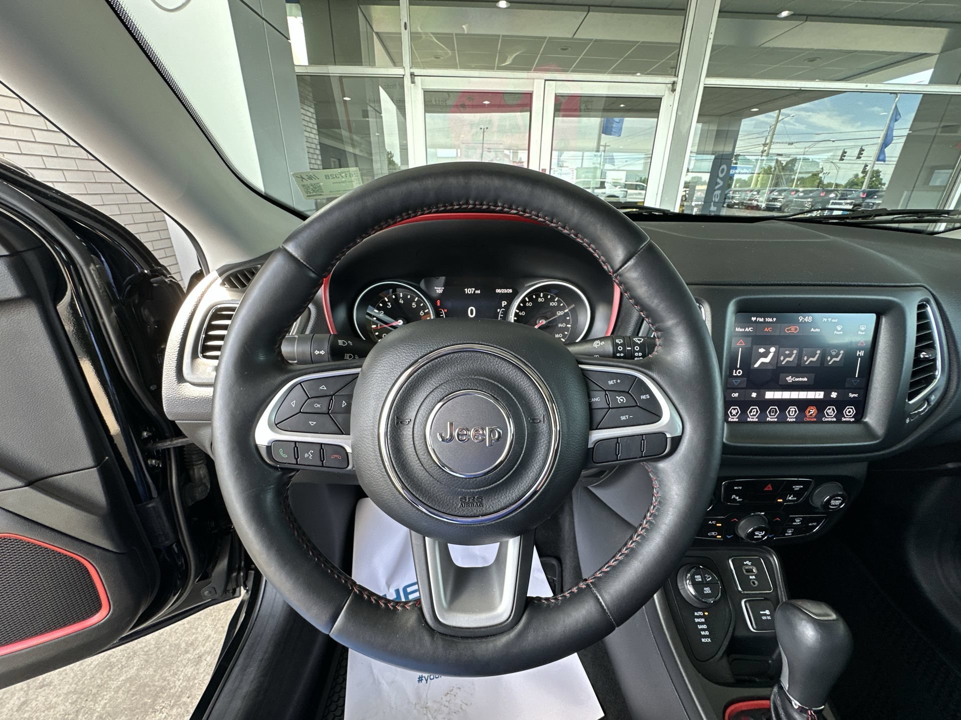 Used 2017 Jeep Compass Trailhawk w/ Leather Interior Group AWD/4WD image 12