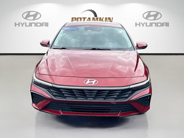 Certified 2024 Hyundai Elantra SEL FWD image 2