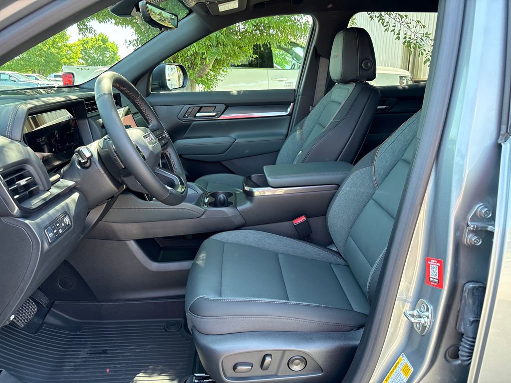 New 2026 GMC Terrain AT4 w/ Technology Package II AWD/4WD image 11