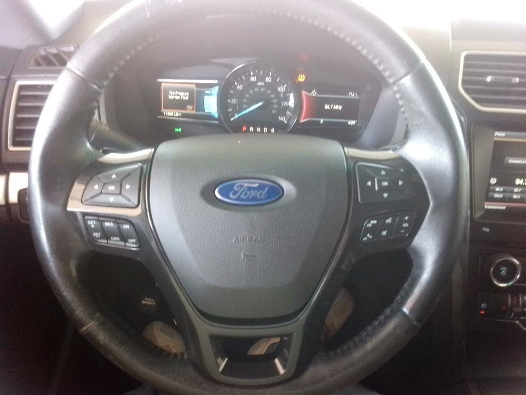 Used 2016 Ford Explorer XLT w/ Equipment Group 202A AWD/4WD image 8