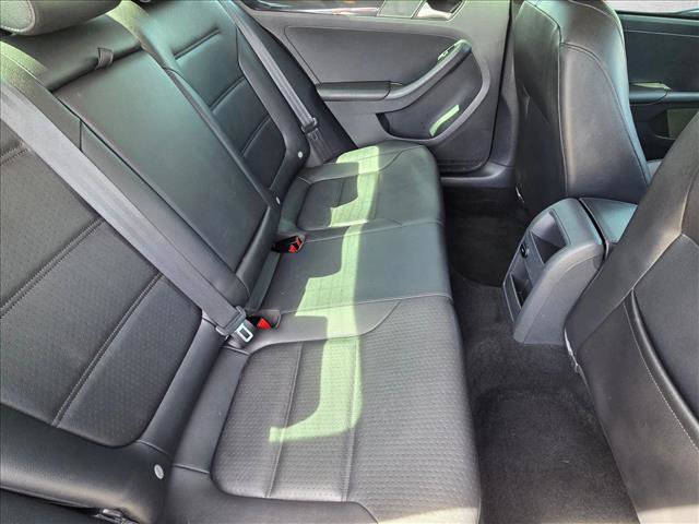 Used 2016 Volkswagen Jetta SEL FWD image 19