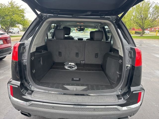 Used 2017 GMC Terrain SLT w/ Open Road Package AWD/4WD image 9