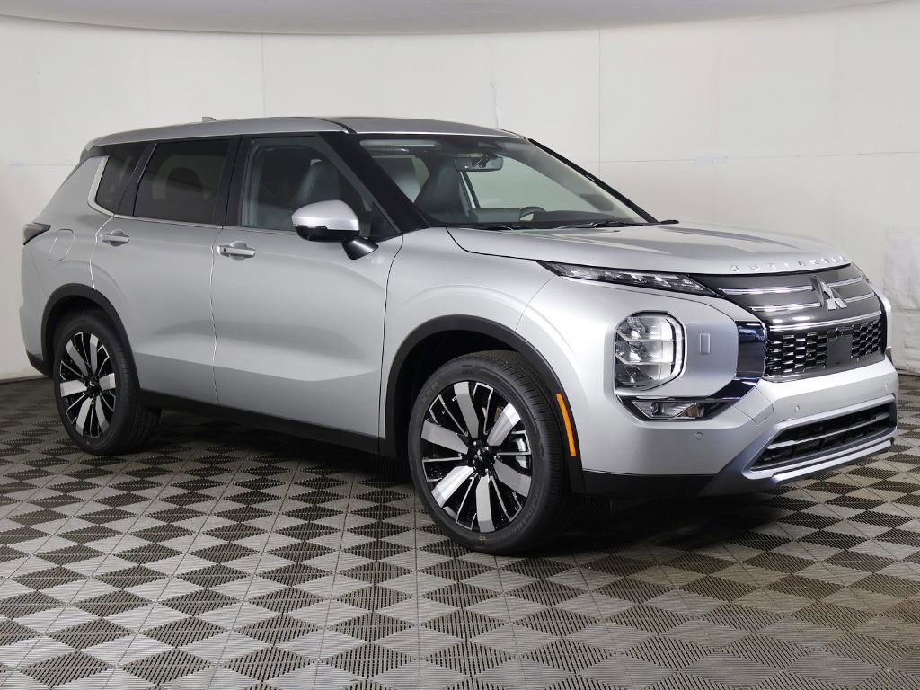 New 2026 Mitsubishi Outlander SE AWD/4WD image 2