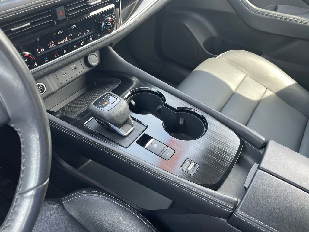 Used 2023 Nissan Rogue SL w/ SL Premium Package image 20