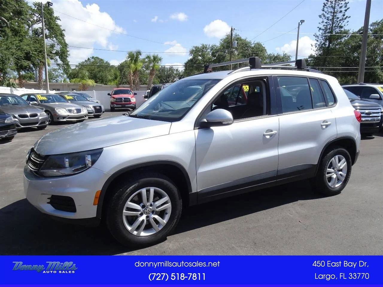 Used 2017 Volkswagen Tiguan S image 1