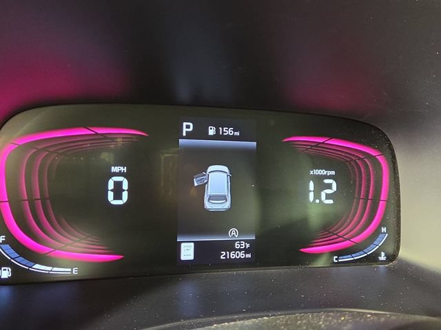 Certified 2025 Kia Soul LX w/ LX Technology Package FWD image 15