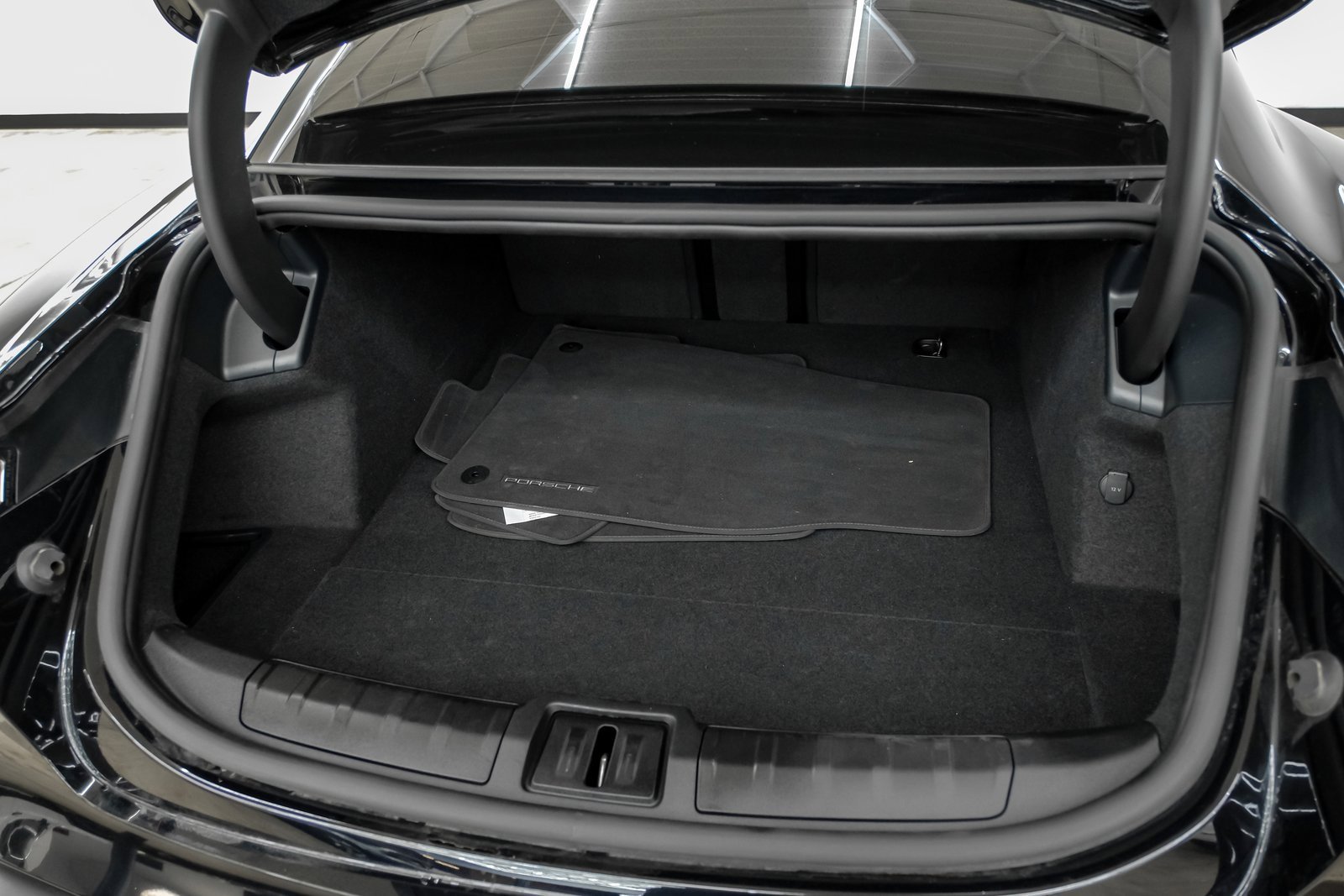 Used 2023 Porsche Taycan image 46