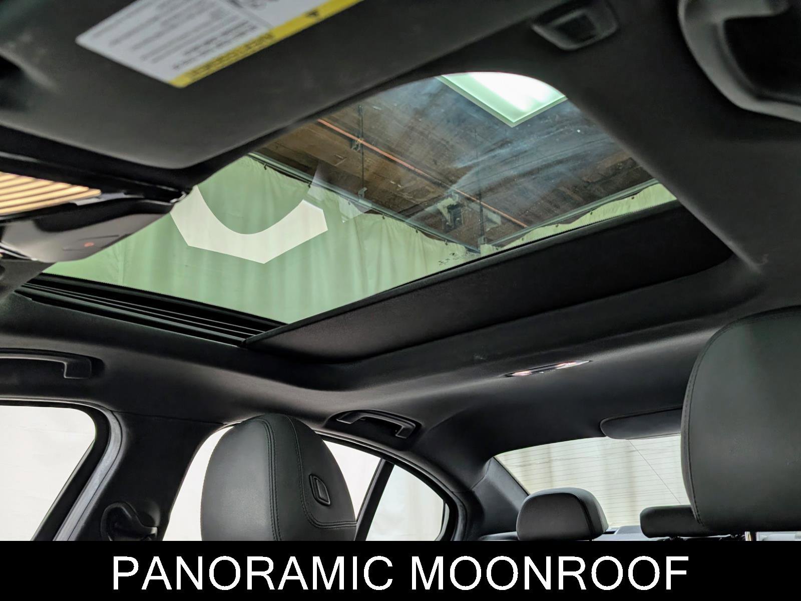 Used 2019 BMW 330i xDrive Sedan w/ Convenience Package image 15