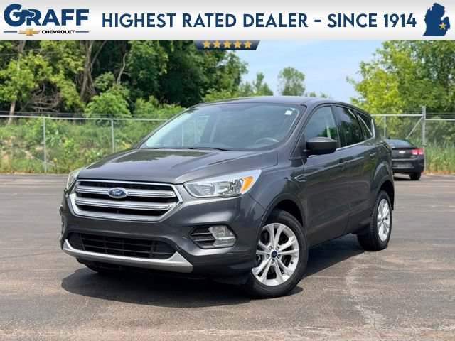 Used 2017 Ford Escape SE FWD image 1