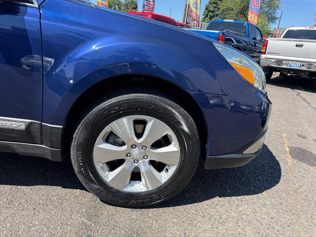 Used 2010 Subaru Outback 3.6R Premium AWD/4WD image 11