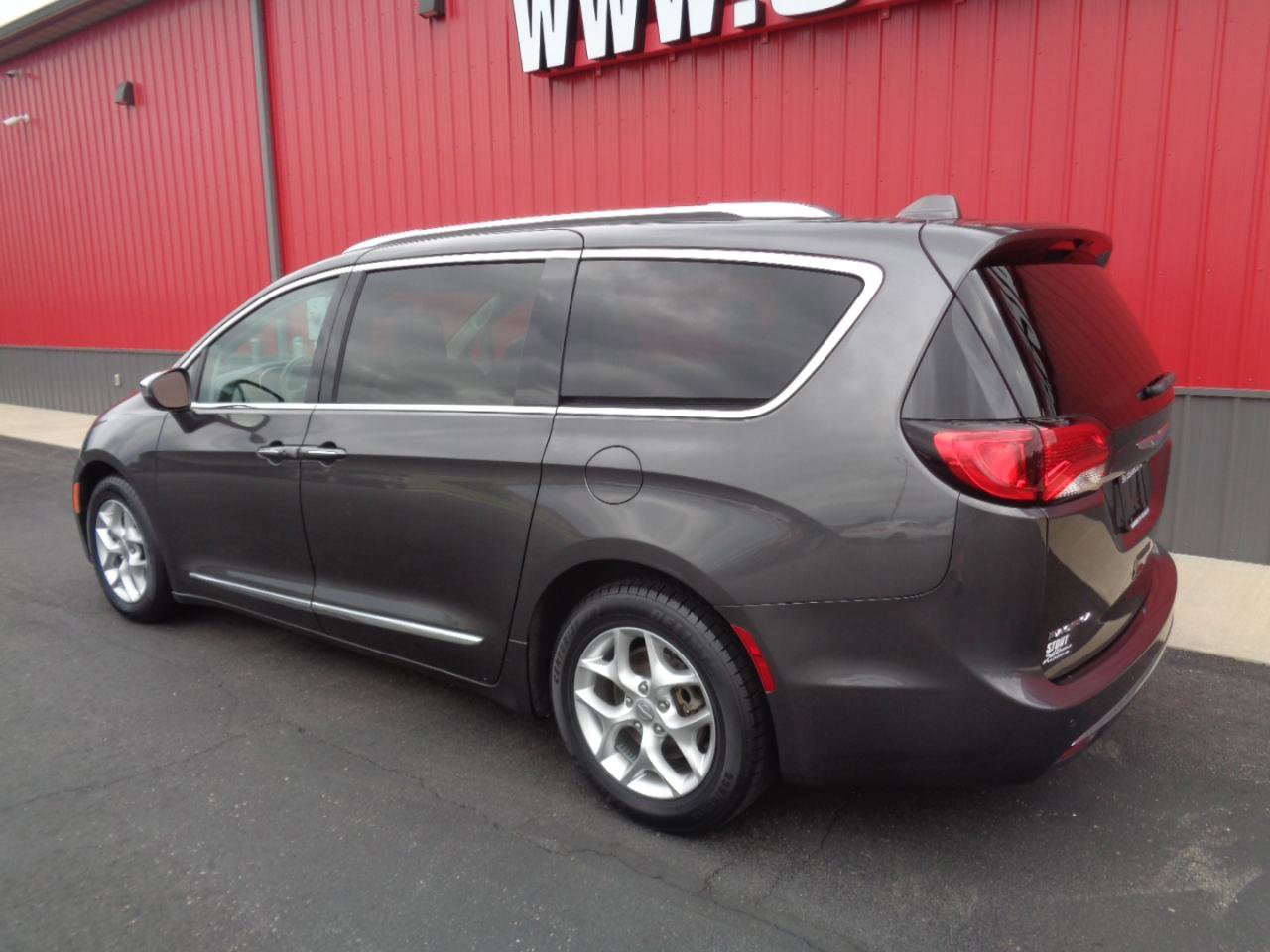 Used 2019 Chrysler Pacifica Limited FWD image 7