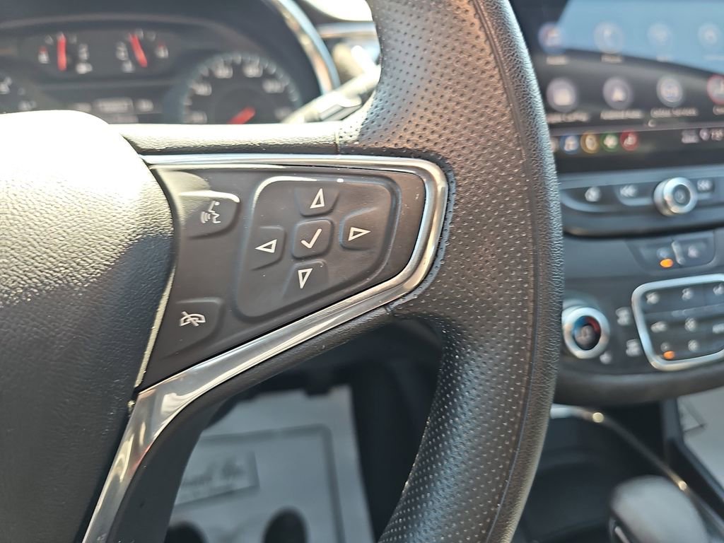 Used 2021 Chevrolet Malibu LT image 21