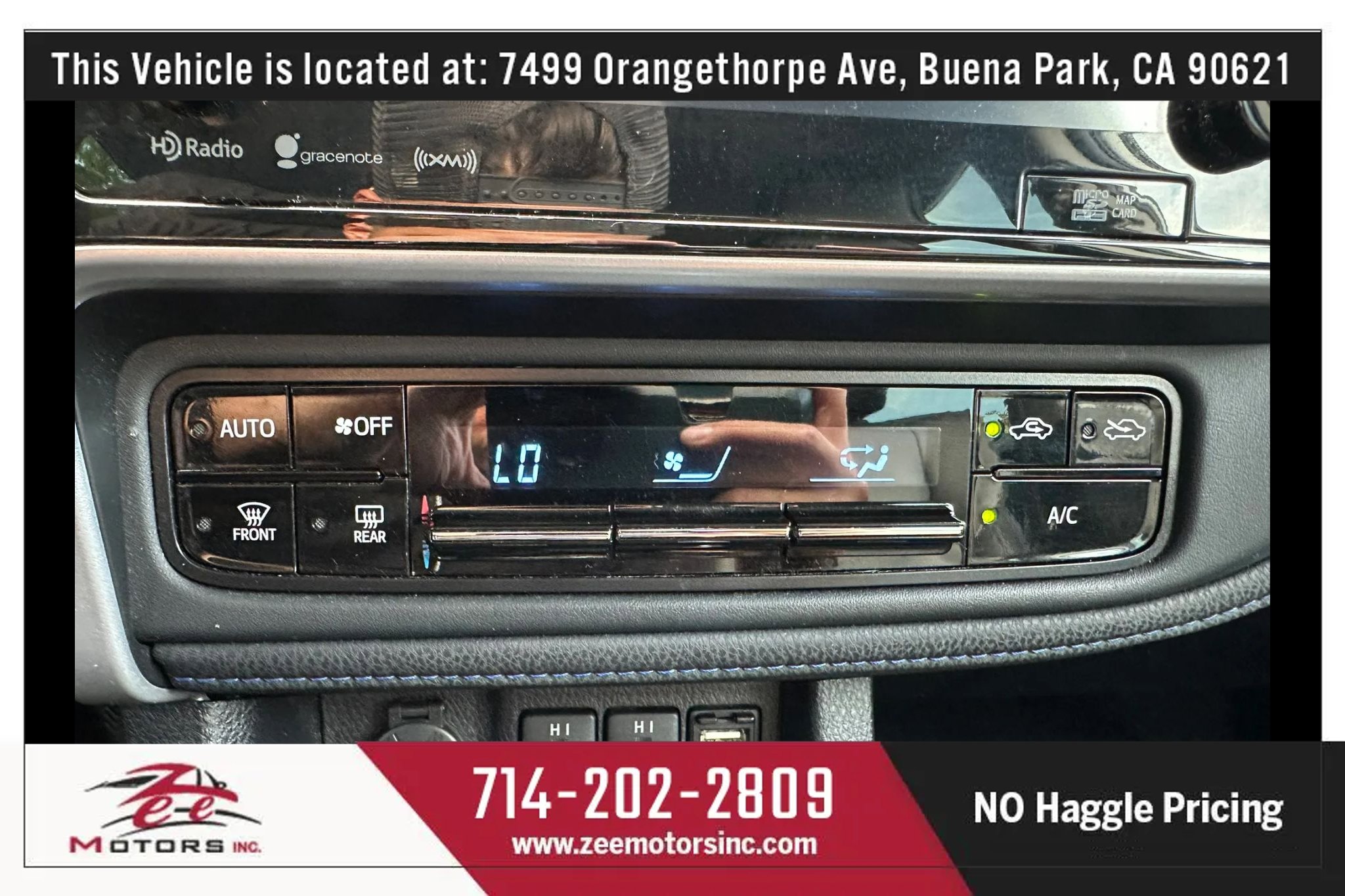 Used 2019 Toyota Corolla XSE FWD image 30