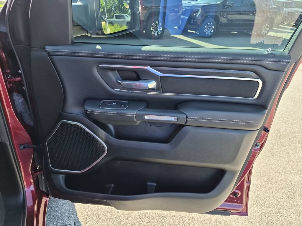Used 2023 RAM 1500 Laramie AWD/4WD image 39