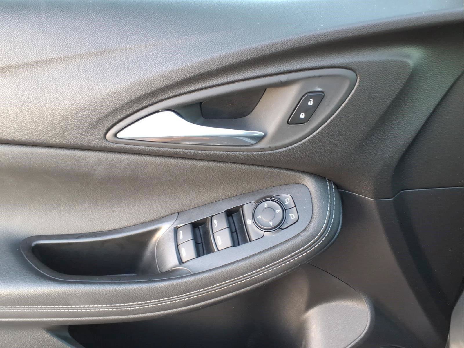 Certified 2026 Buick Encore GX Preferred FWD image 18