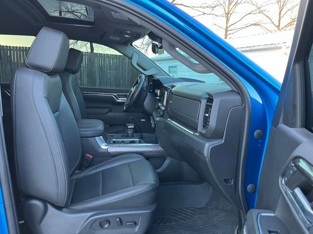 Used 2023 Chevrolet Silverado 1500 LTZ w/ LTZ Premium Package image 26