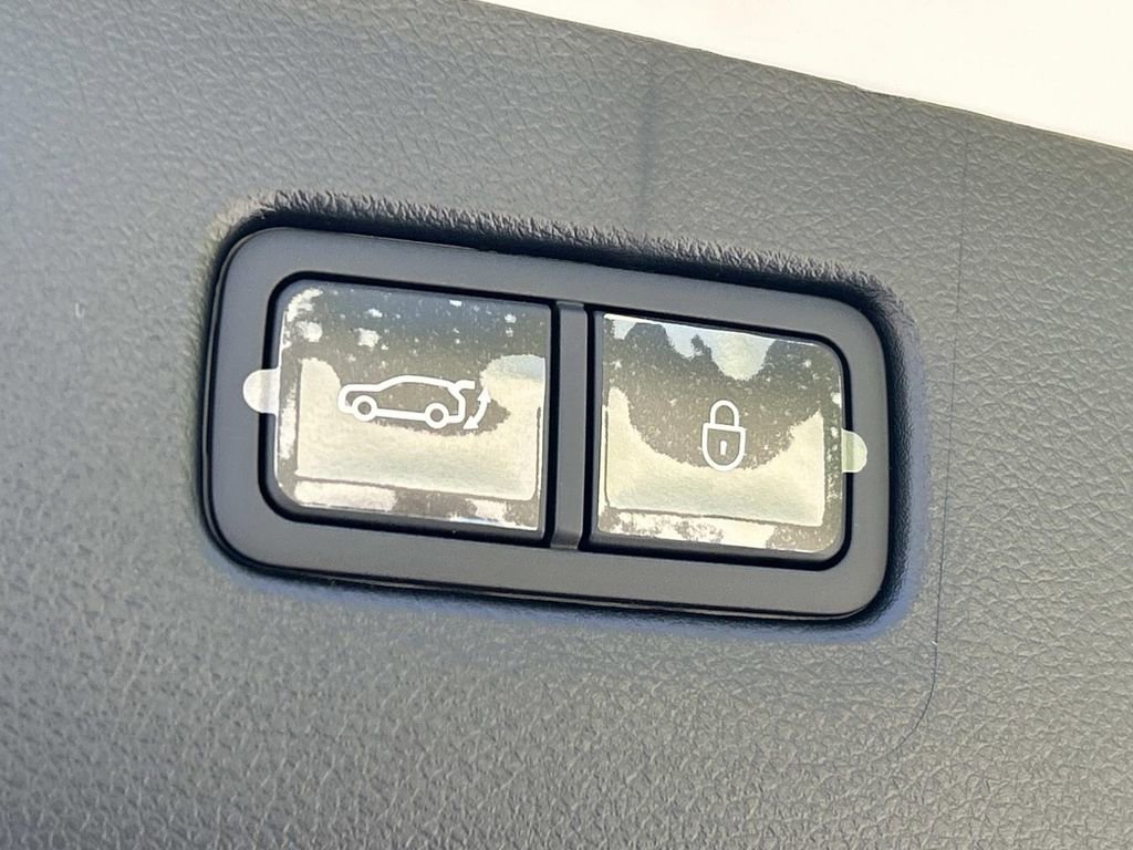 New 2026 Genesis GV70 2.5T Advanced image 13