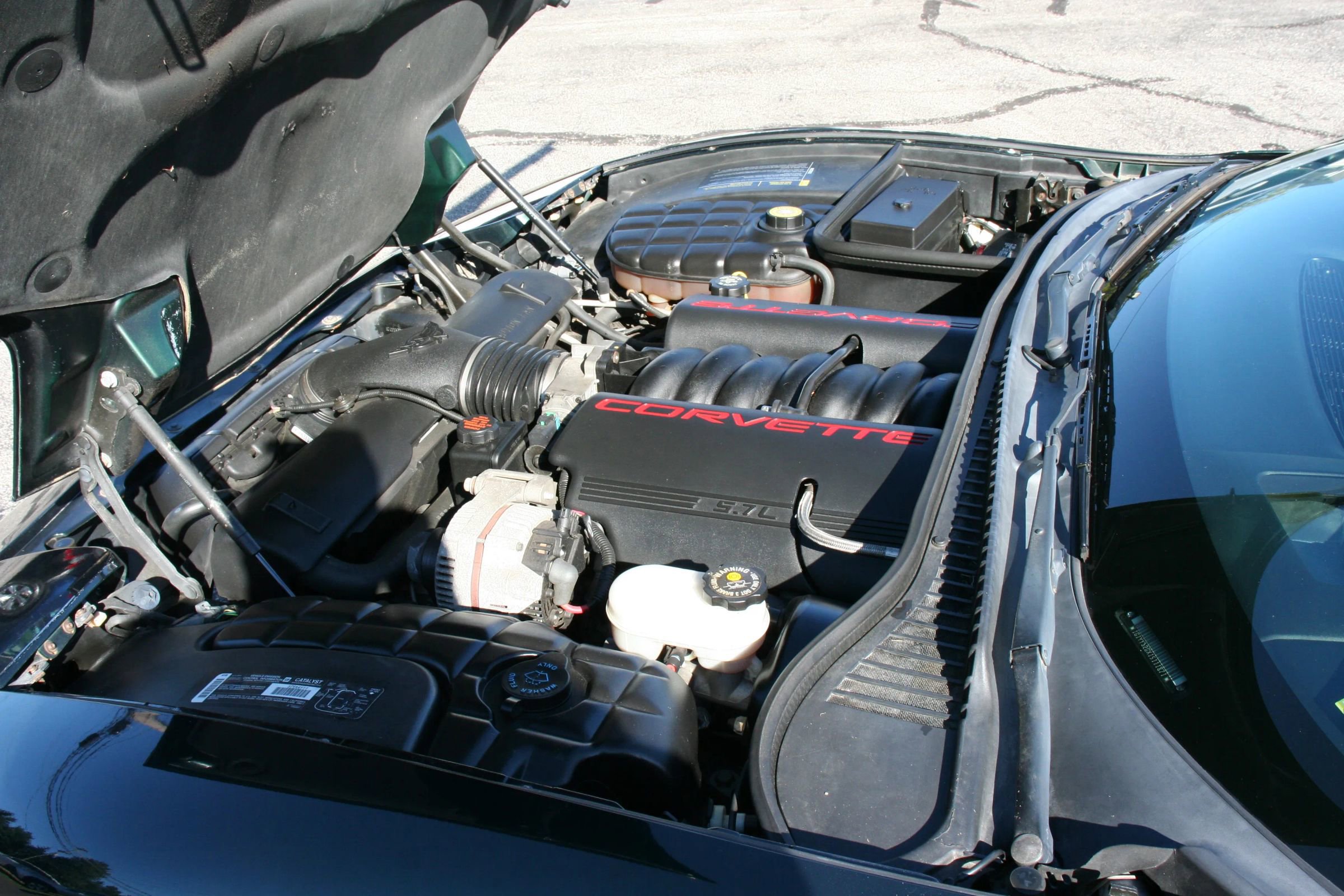 Used 2001 Chevrolet Corvette Convertible w/ Preferred Equipment Group2 image 39