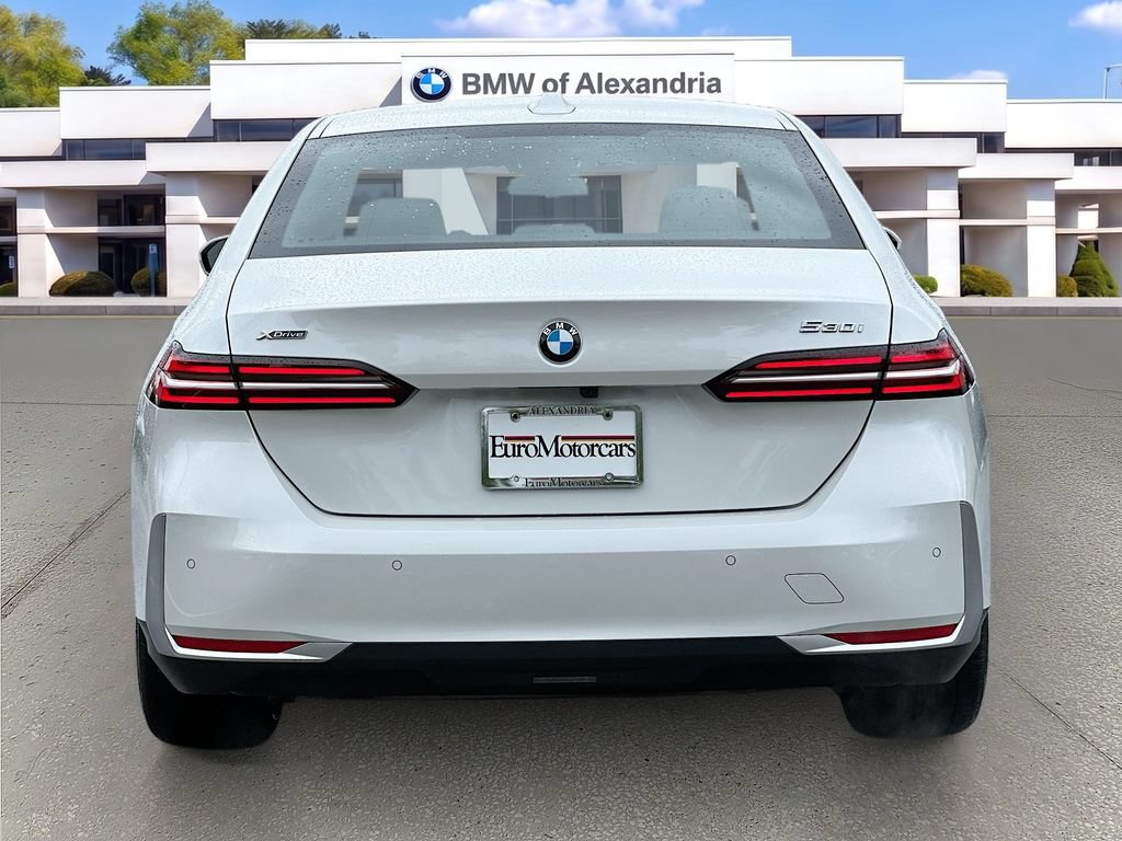 Used 2026 BMW 530i xDrive AWD/4WD image 6