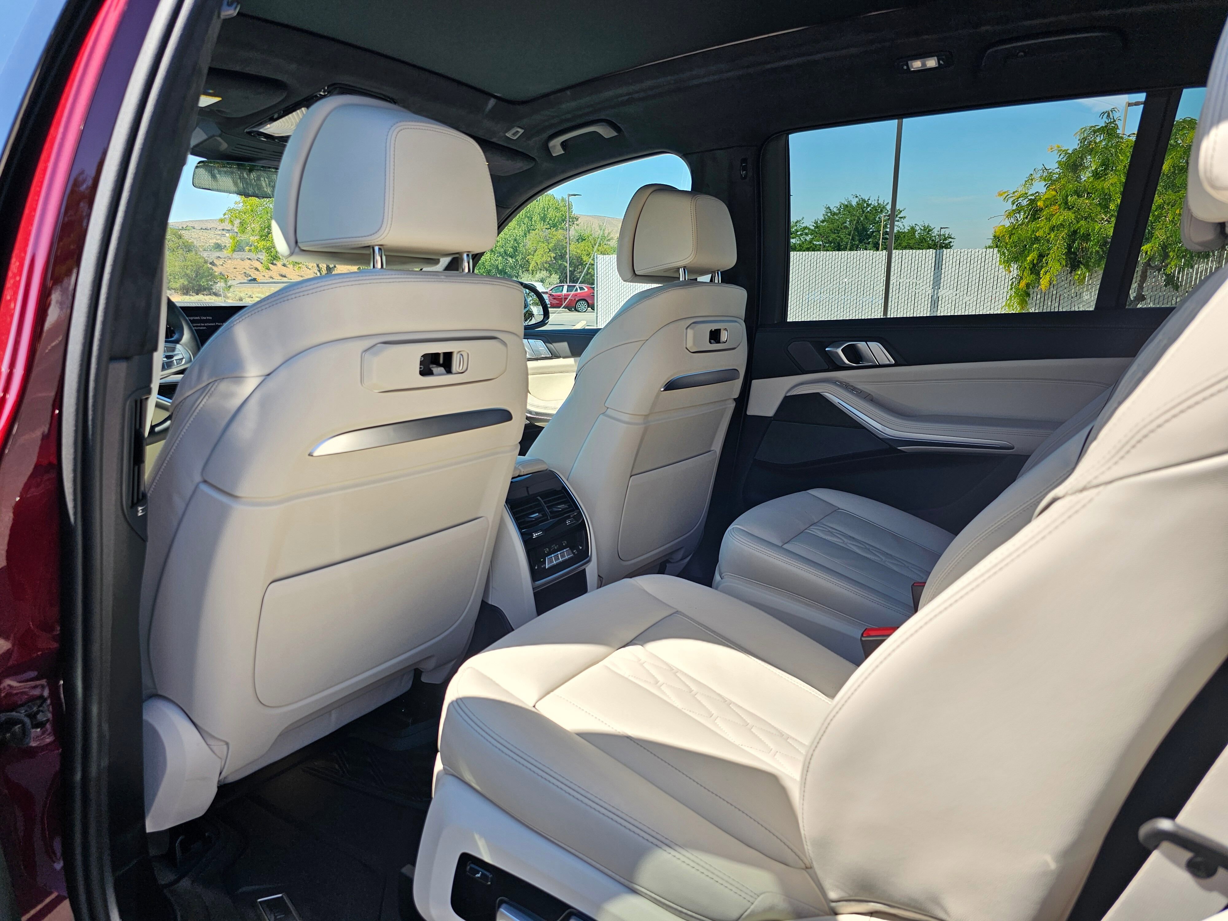 New 2026 BMW X7 xDrive40i w/ Executive Package image 12