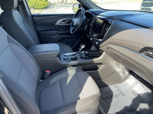 Used 2023 Chevrolet Traverse LT image 17