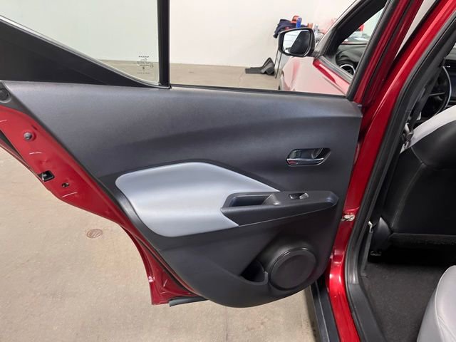 Used 2023 Nissan Kicks SR w/ SR Premium Package FWD image 19