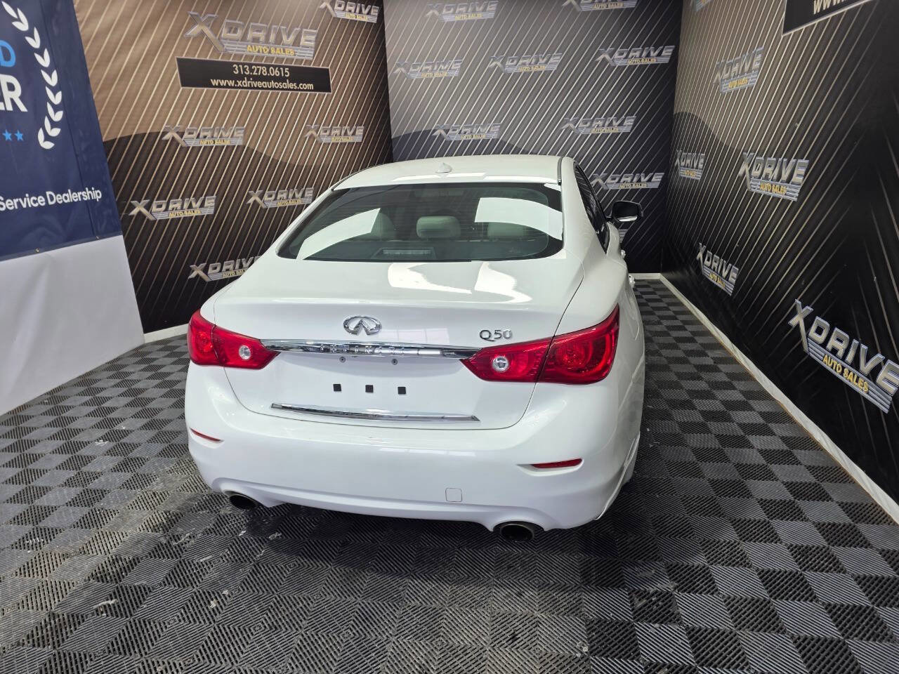Used 2015 INFINITI Q50 image 13