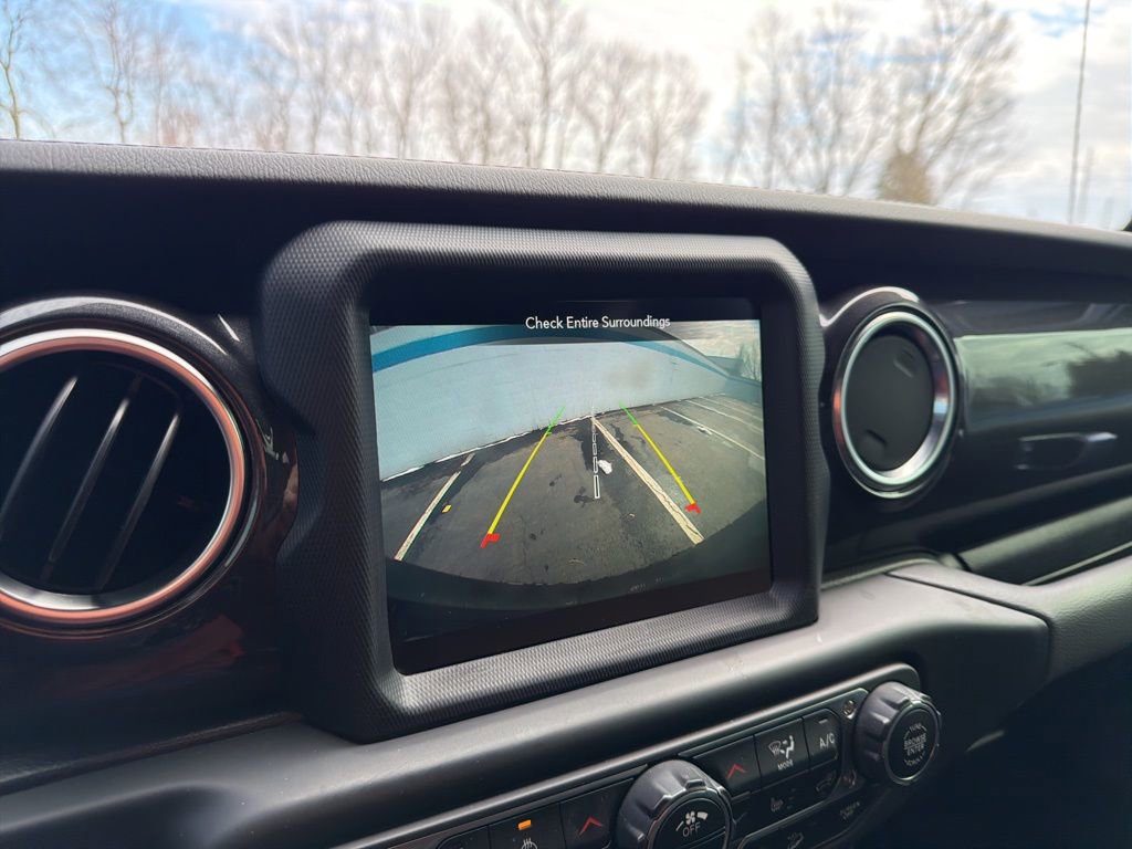 Used 2021 Jeep Wrangler Unlimited Sahara image 28