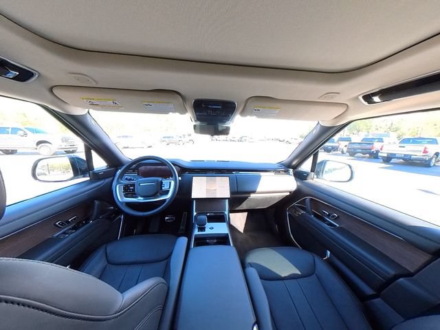 Used 2025 Land Rover Range Rover SE AWD/4WD image 32