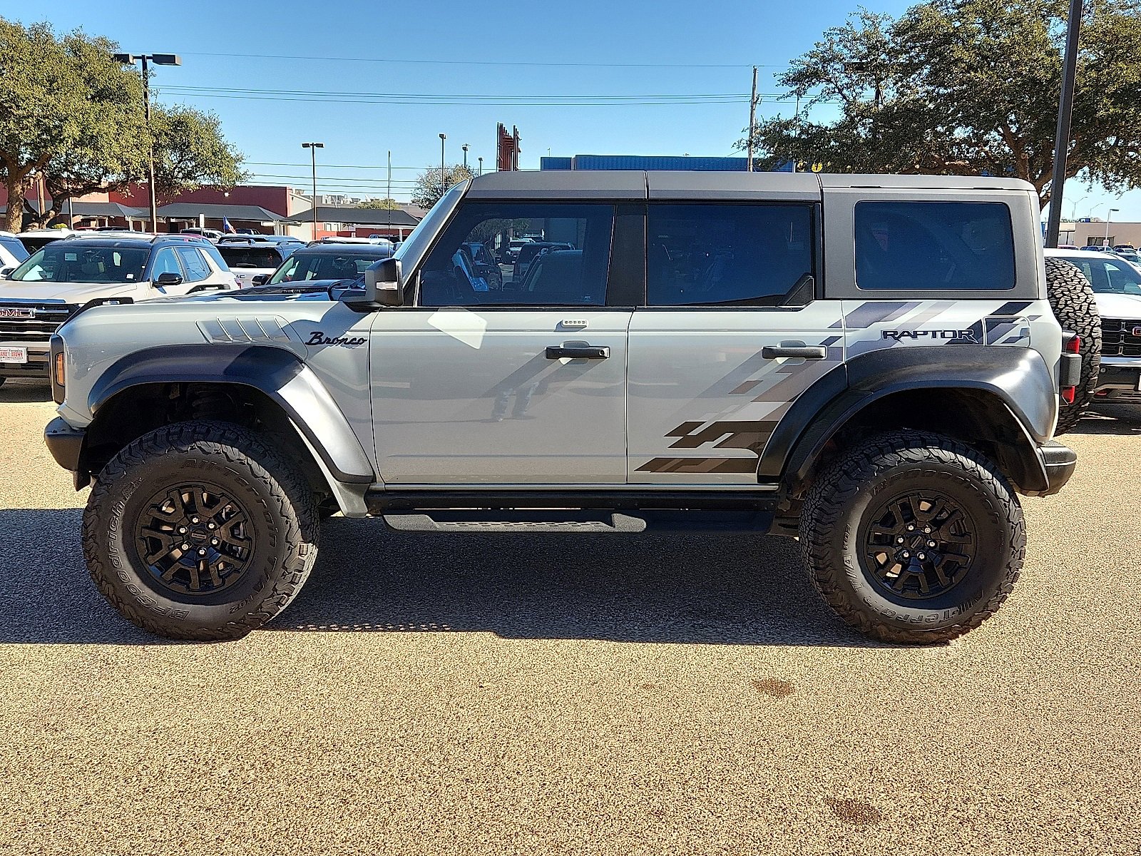 Used 2023 Ford Bronco Raptor image 2