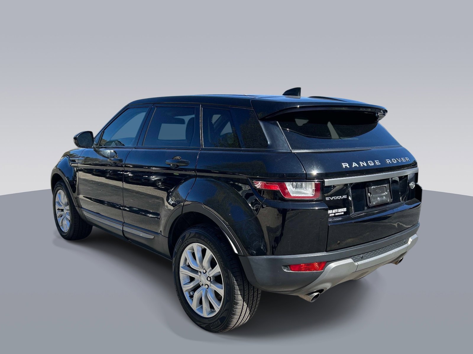 Used 2018 Land Rover Range Rover Evoque SE AWD/4WD image 5