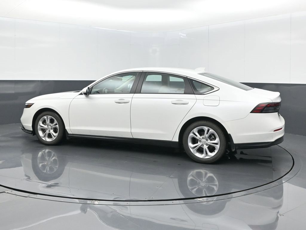 Certified 2025 Honda Accord LX image 13