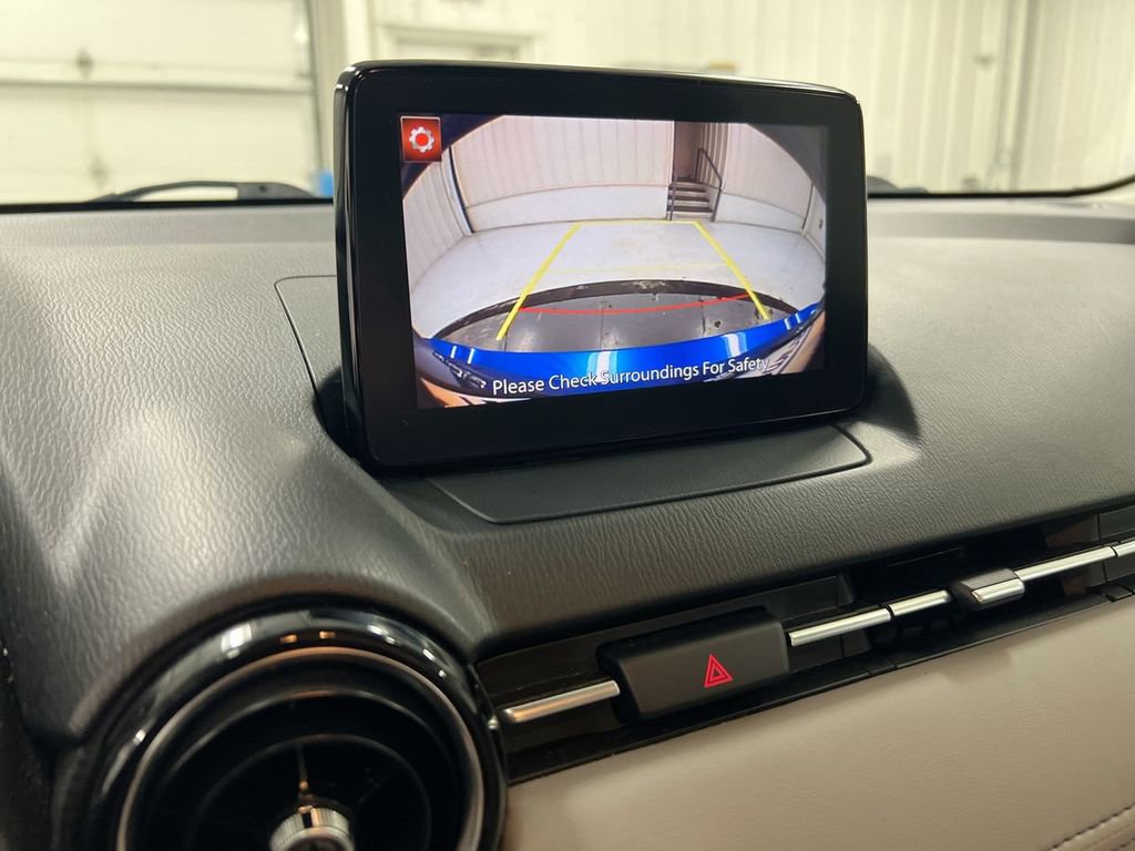 Used 2019 Toyota Yaris XLE FWD image 15