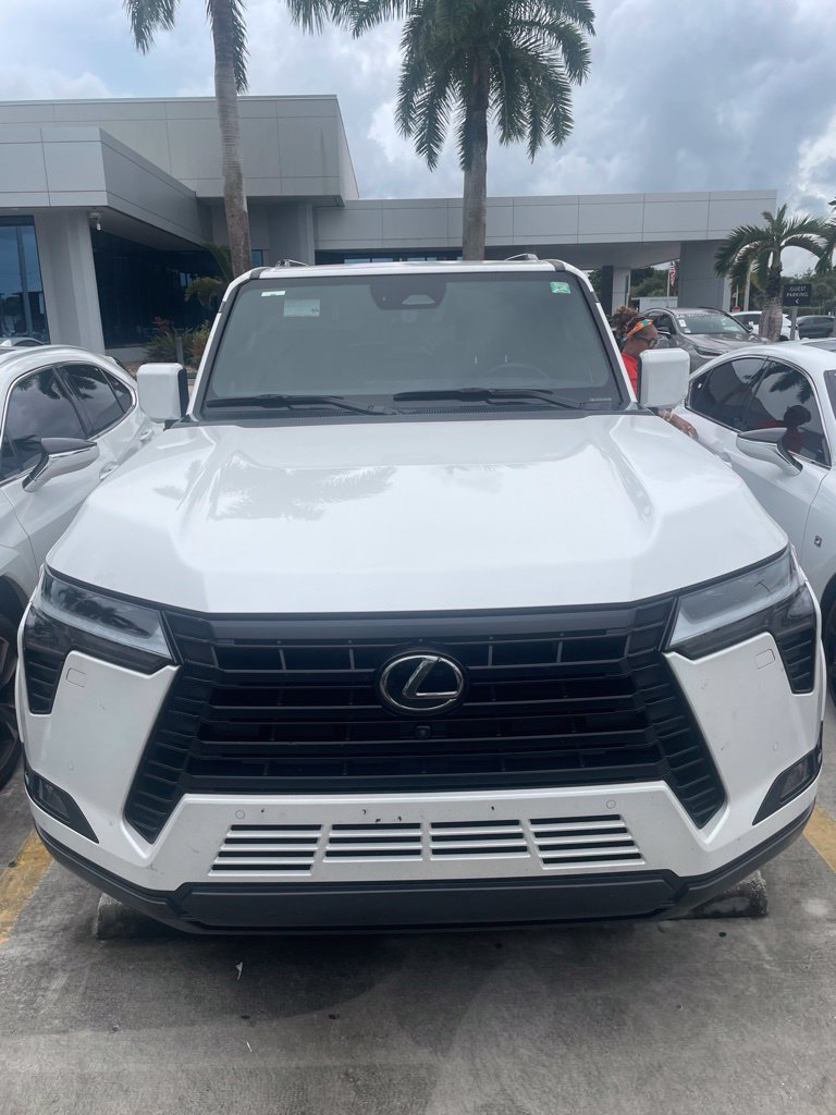 Certified 2025 Lexus GX 550 w/ Accessory Package (Z1) AWD/4WD image 4