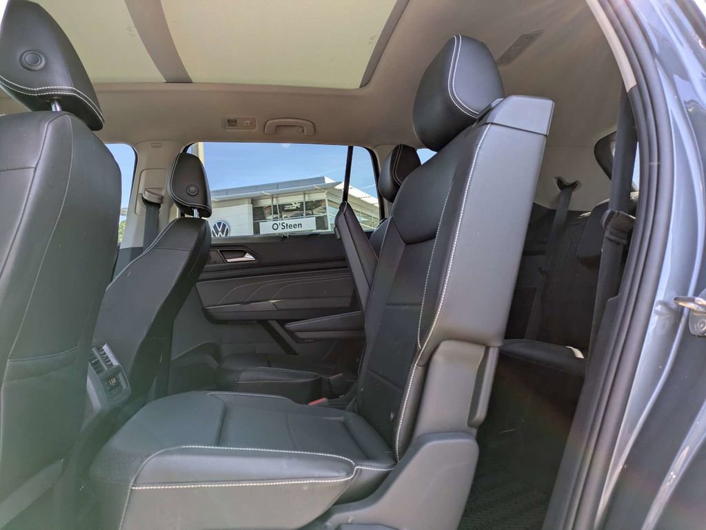 Certified 2023 Volkswagen Atlas SE w/ Panoramic Sunroof Package FWD image 16