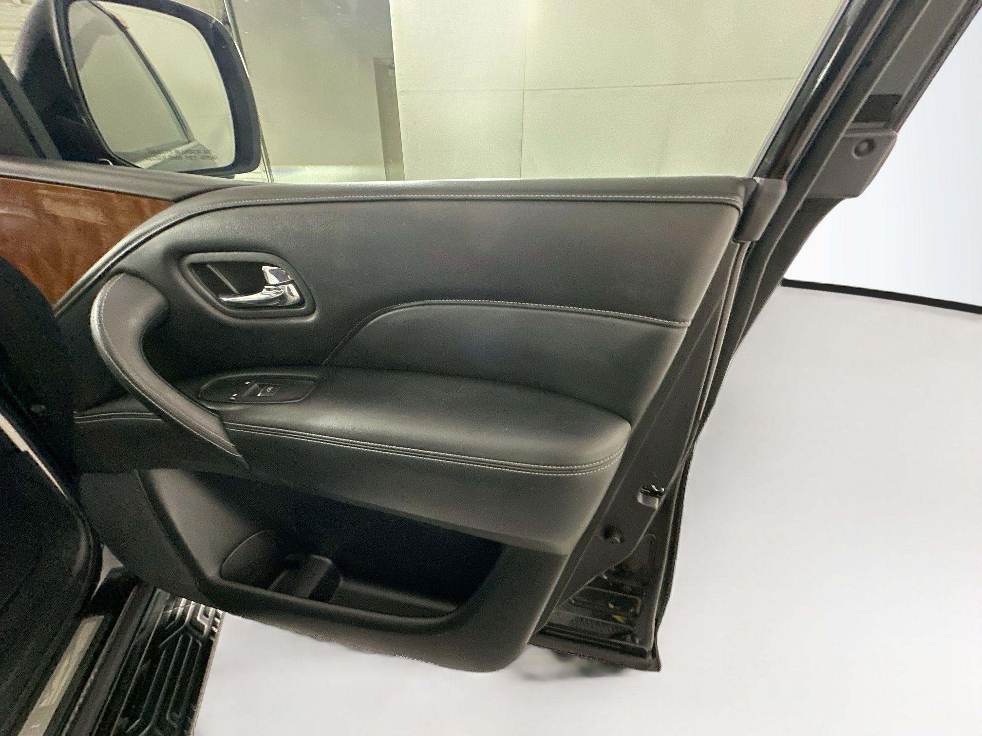 Used 2018 INFINITI QX80 2WD image 35