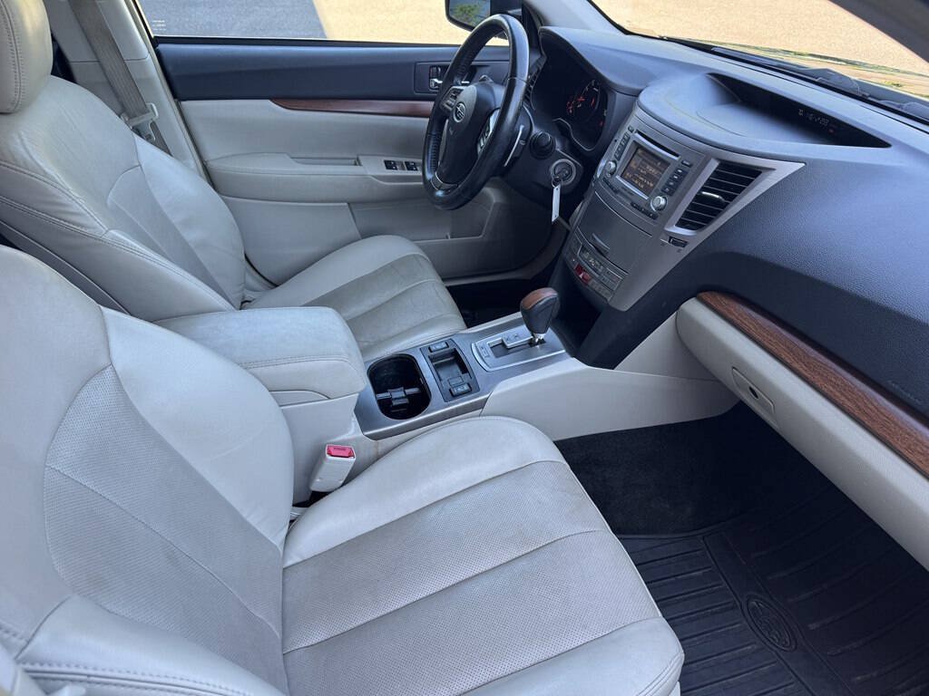 Used 2014 Subaru Outback 2.5i Limited AWD/4WD image 15