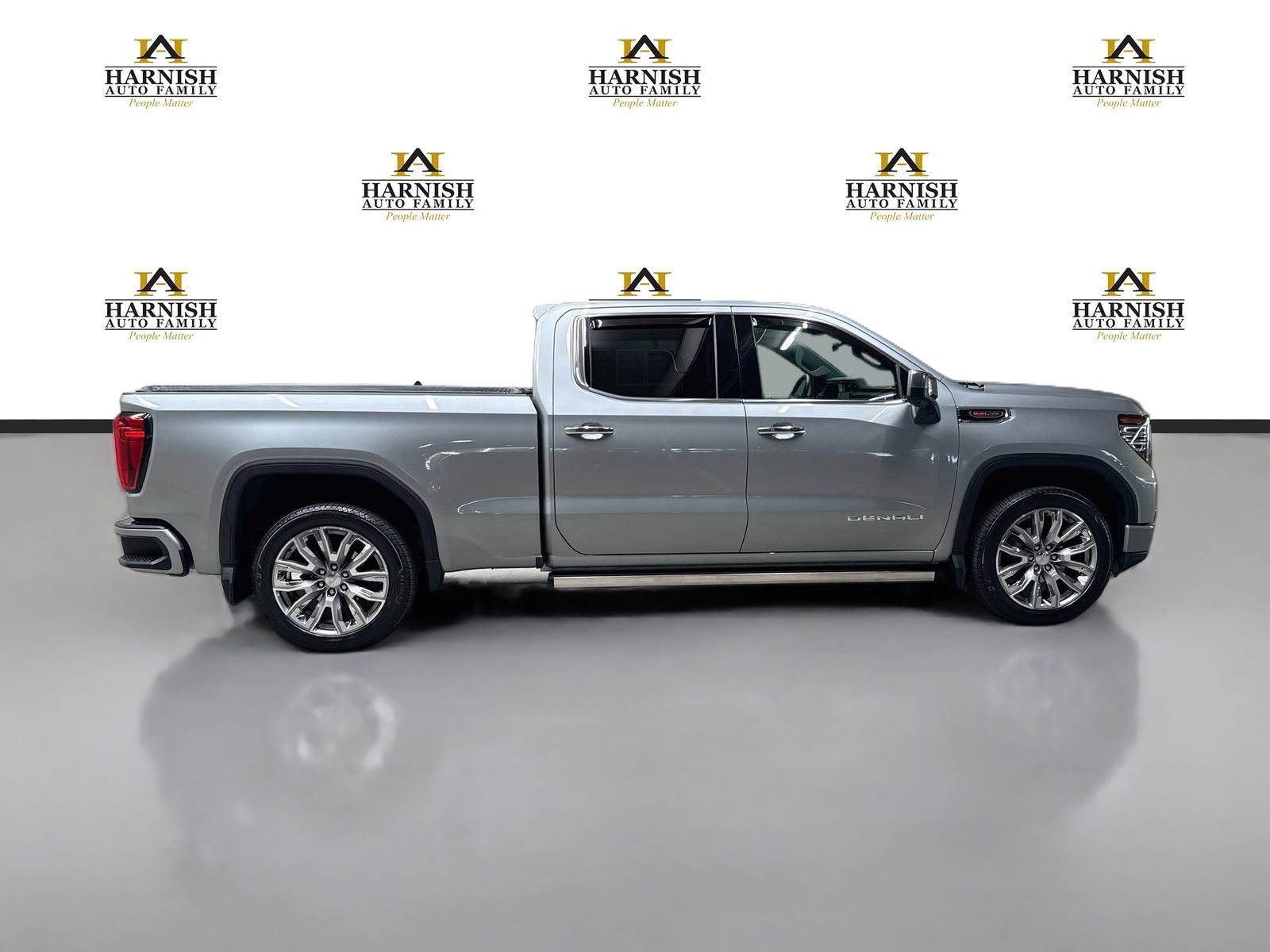 Used 2026 GMC Sierra 1500 Denali w/ Denali Reserve Package AWD/4WD image 5