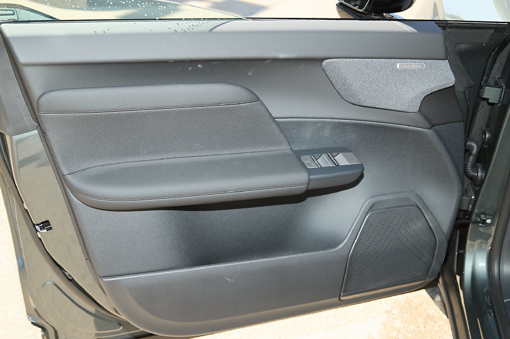 New 2027 Volvo EX60 Ultra AWD/4WD image 17