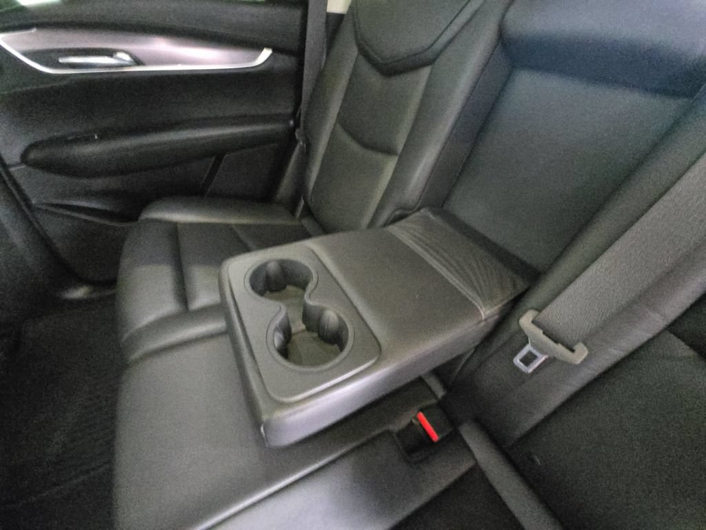Used 2018 Cadillac XT5 Luxury w/ Driver Awareness Package AWD/4WD image 29